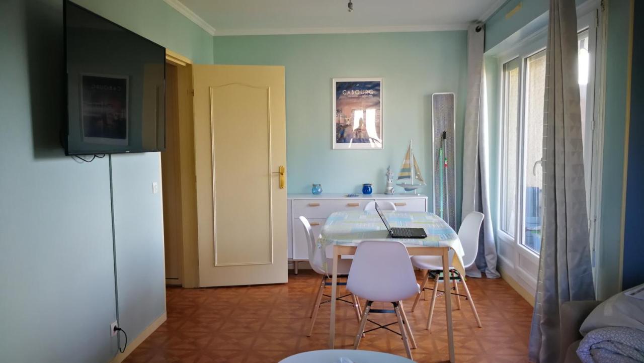 Charmant 2 Pieces A 5 Mn A Pied De La Mer Cabourg Dış mekan fotoğraf
